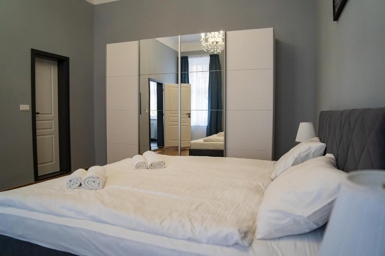 Top Class Apartments In Carlsbad Bulharska Street كارلوفي فاري المظهر الخارجي الصورة